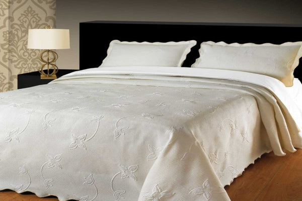 Moda de Casa Julia Soft Touch Bedspread Champagne